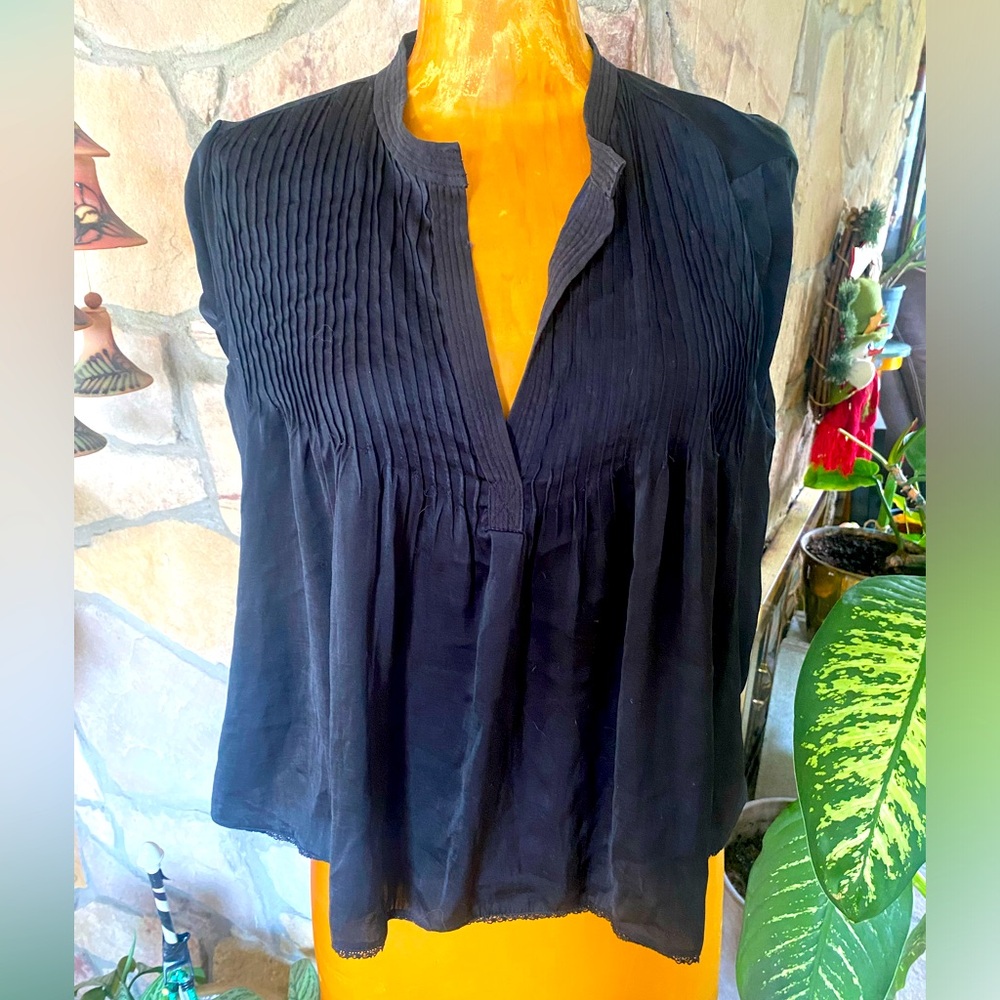 Aritzia Wilfred silk Black Pleated Women's Top tee shirt